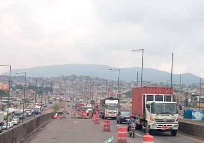 Juntas de dilatación para el puente sobre vía Perimetral en Guayaquil