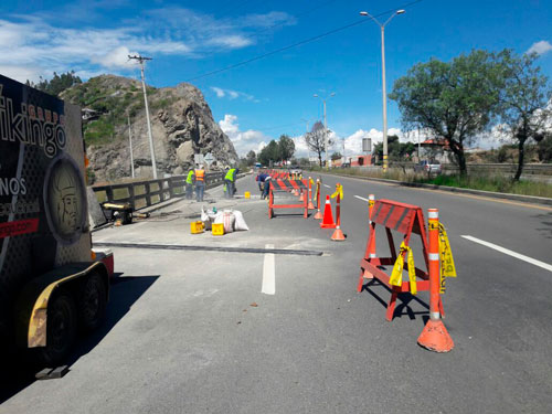 Juntas de dilatación para el puente del río Ucupamba en Azuay